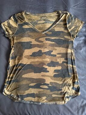 Lucky Brand Olive and Black Camo V-Neck Short Sleeve Tee